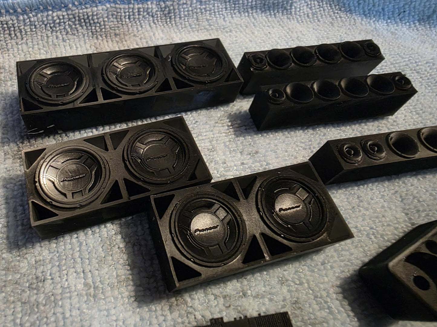 Audio-Subwoofer-Verstärker 6x9s im Maßstab 1/24