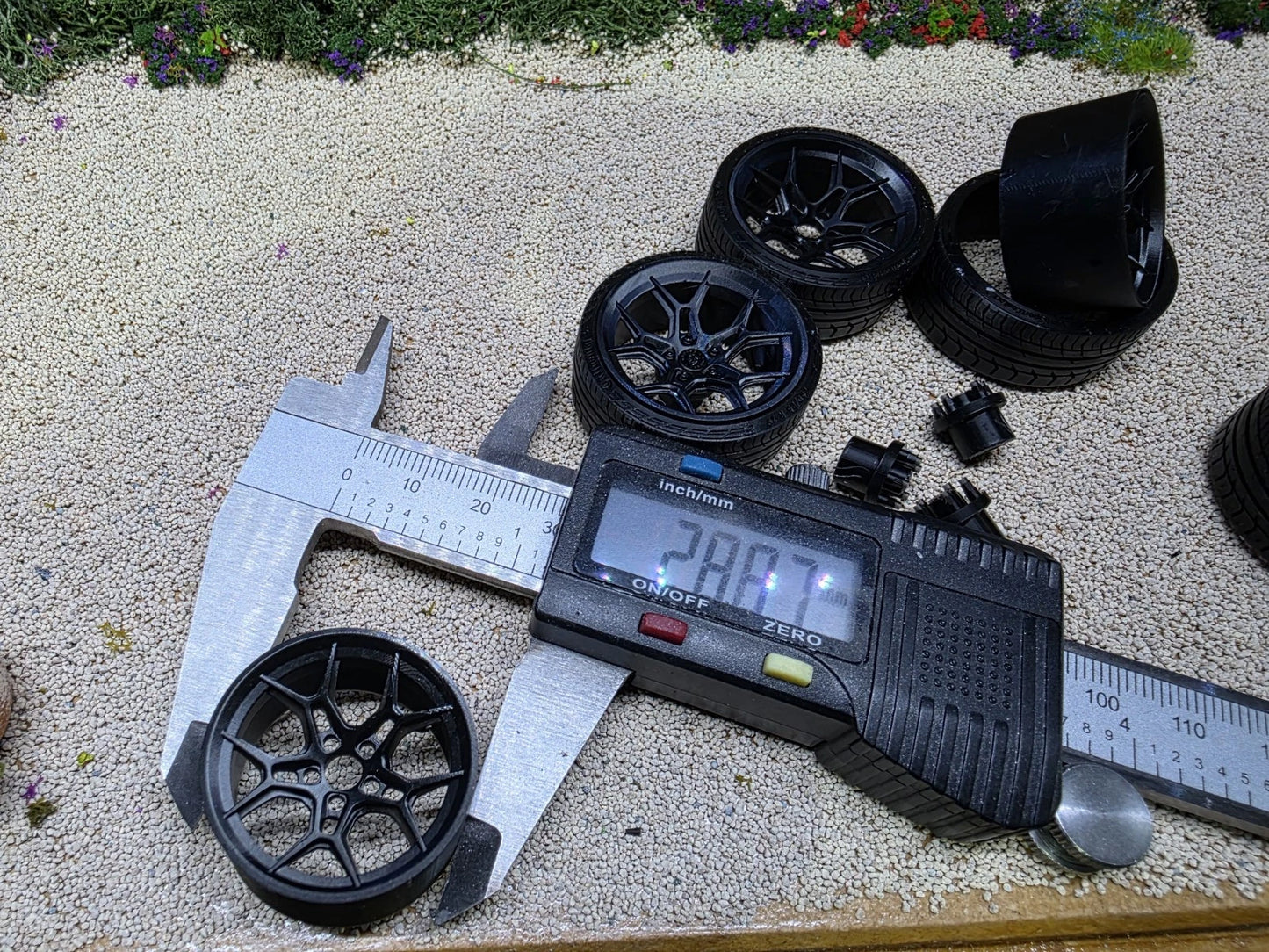 1/18 scale Rohana RFG35