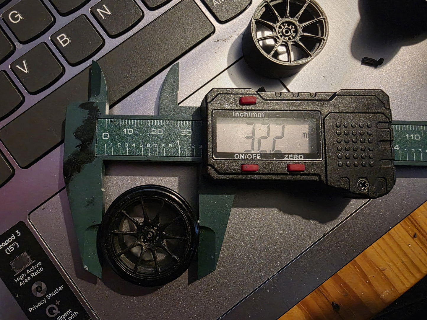 1/18 Scale 32mm XXR 527 And Rubber Tyres
