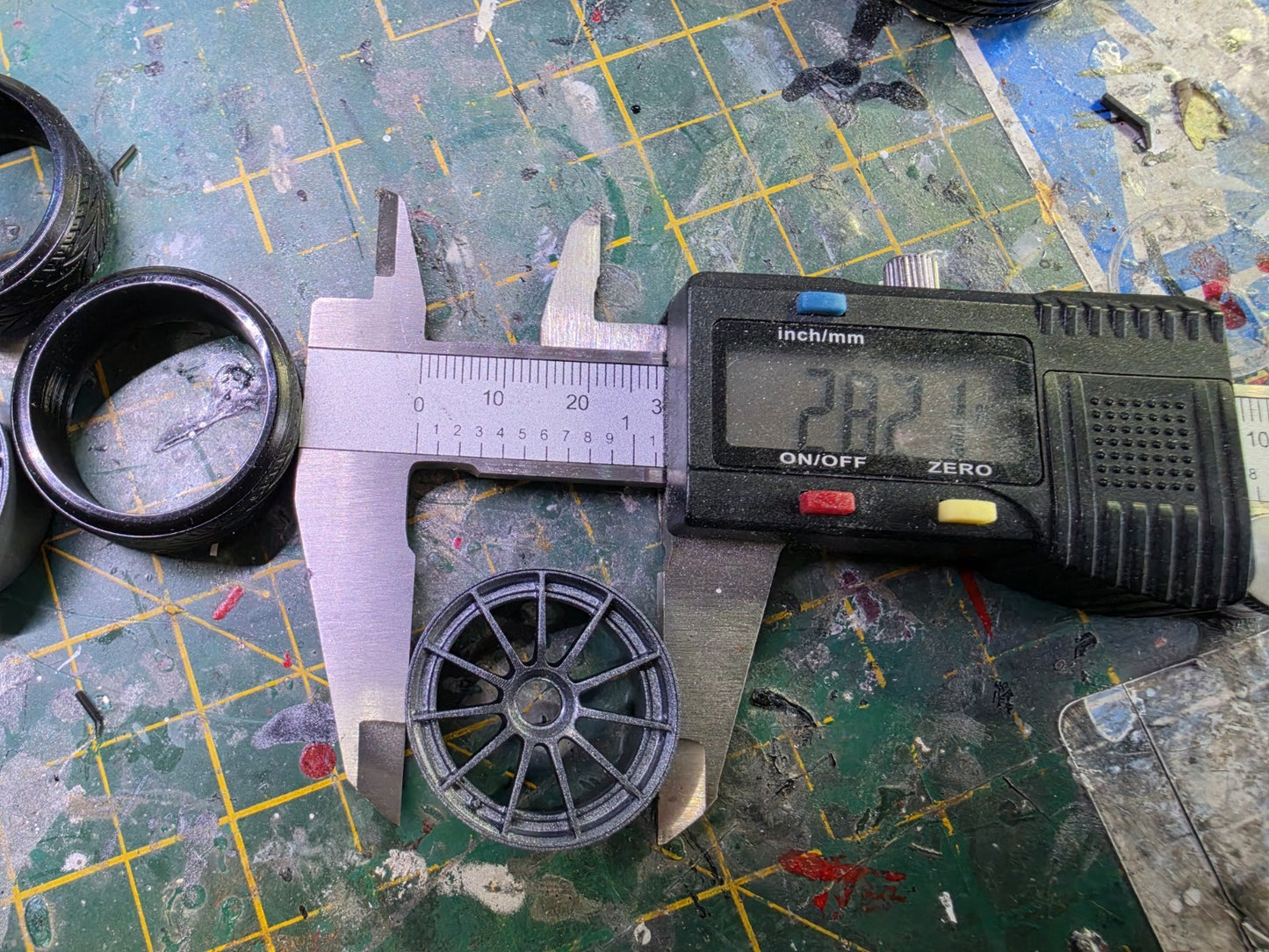 Rotiform DTM painted Set 1/18 Scale Grey with Rubber tyres