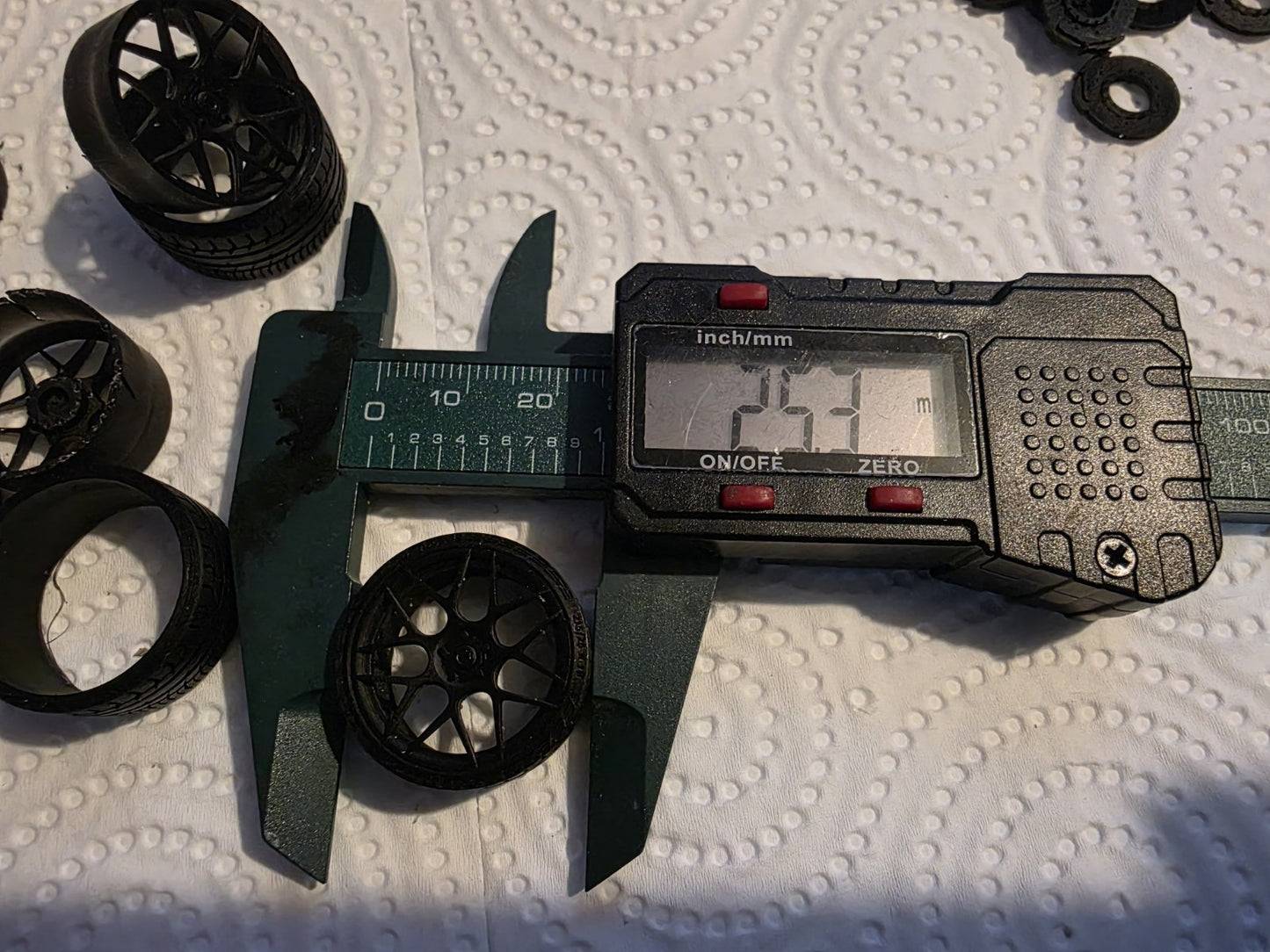 1/24 scale HRE FF01 (Free rears)