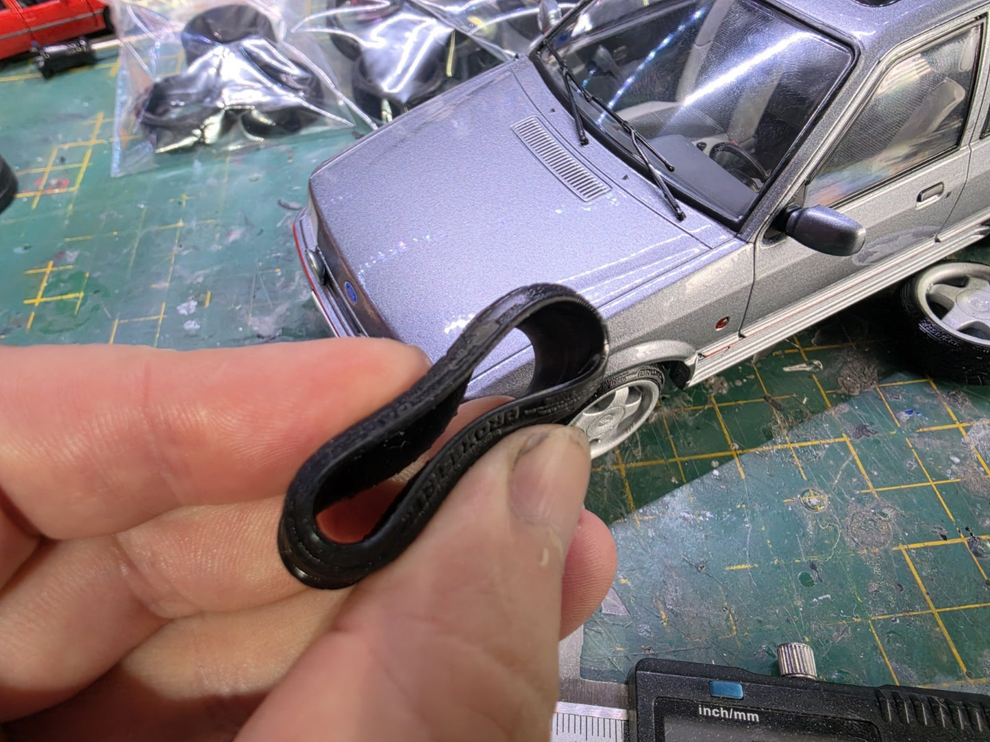 1/18 scale AEZ 5 Spoke Wheels Pre-painted RUBBER Tyres & MCG OTTO HUBS