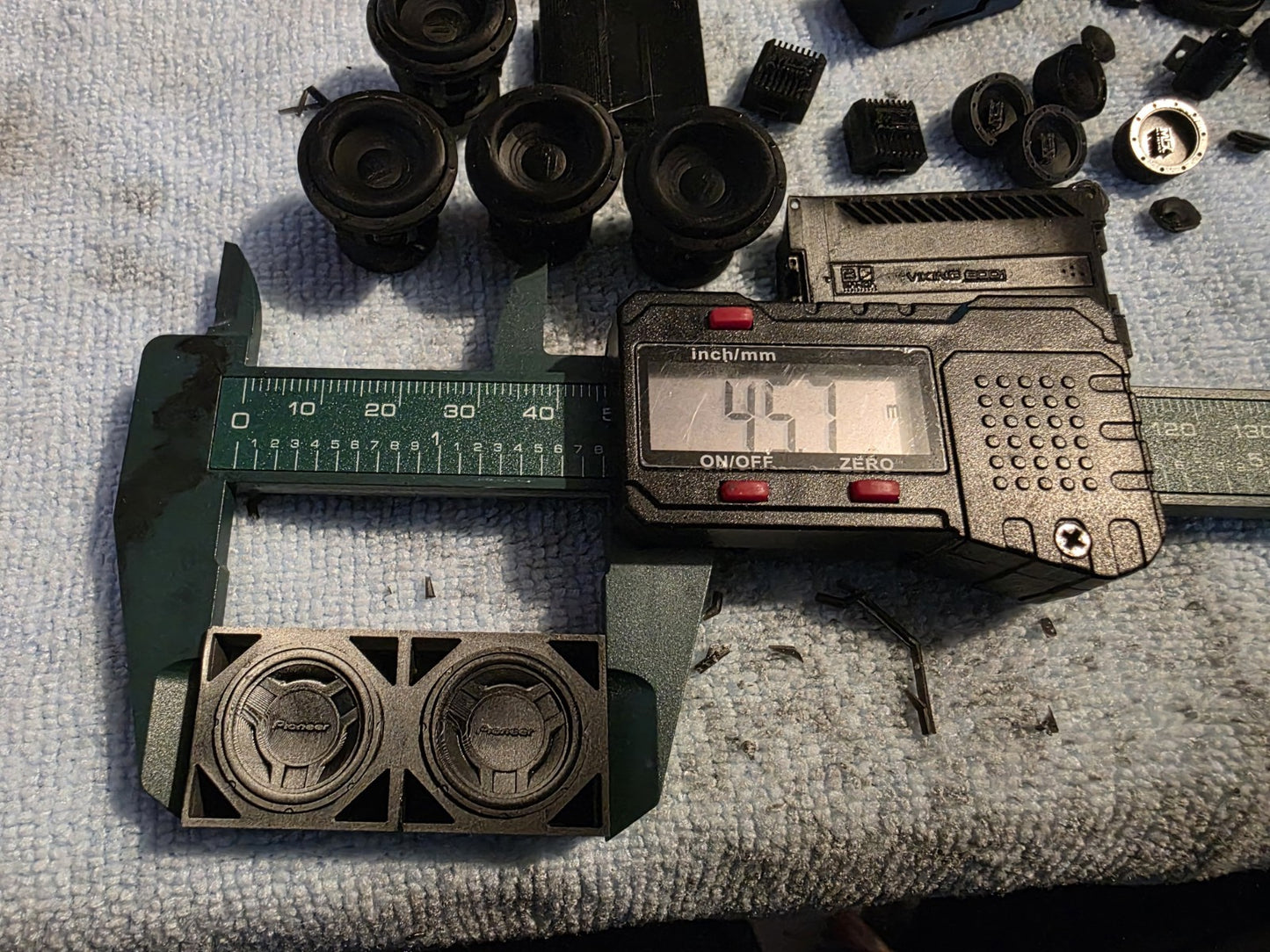 Audio-Subwoofer-Verstärker 6x9s im Maßstab 1/24