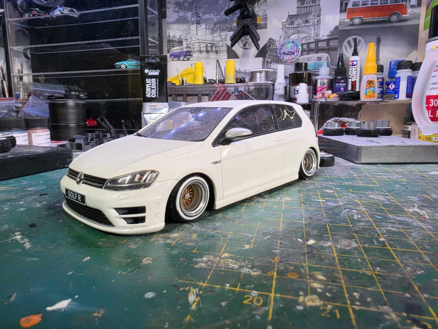 1/18 LOW RIDER RIMS with WHITEWALLS Pre-painted GOLD and CHROME