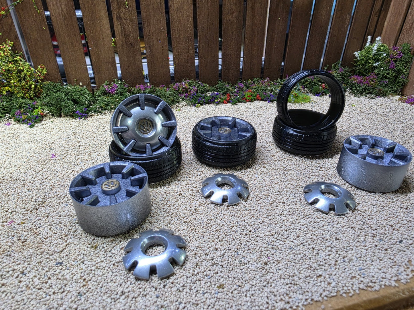 1/18 Scale VW BEETLE 3d Printed Wheels & RUBBER Stretched Tyres