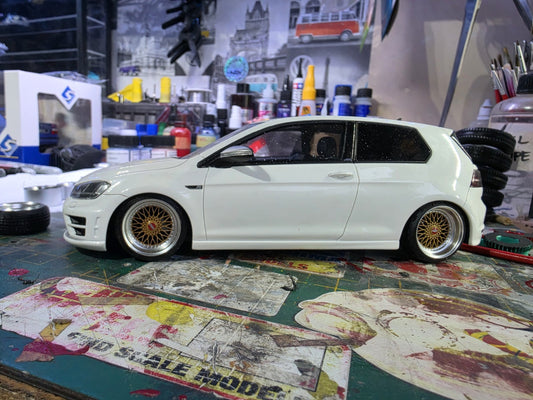 1/18 BBS RS Pre-painted Gold with Tyres RESIN DIECAST MODEL ***SALE ITEM***