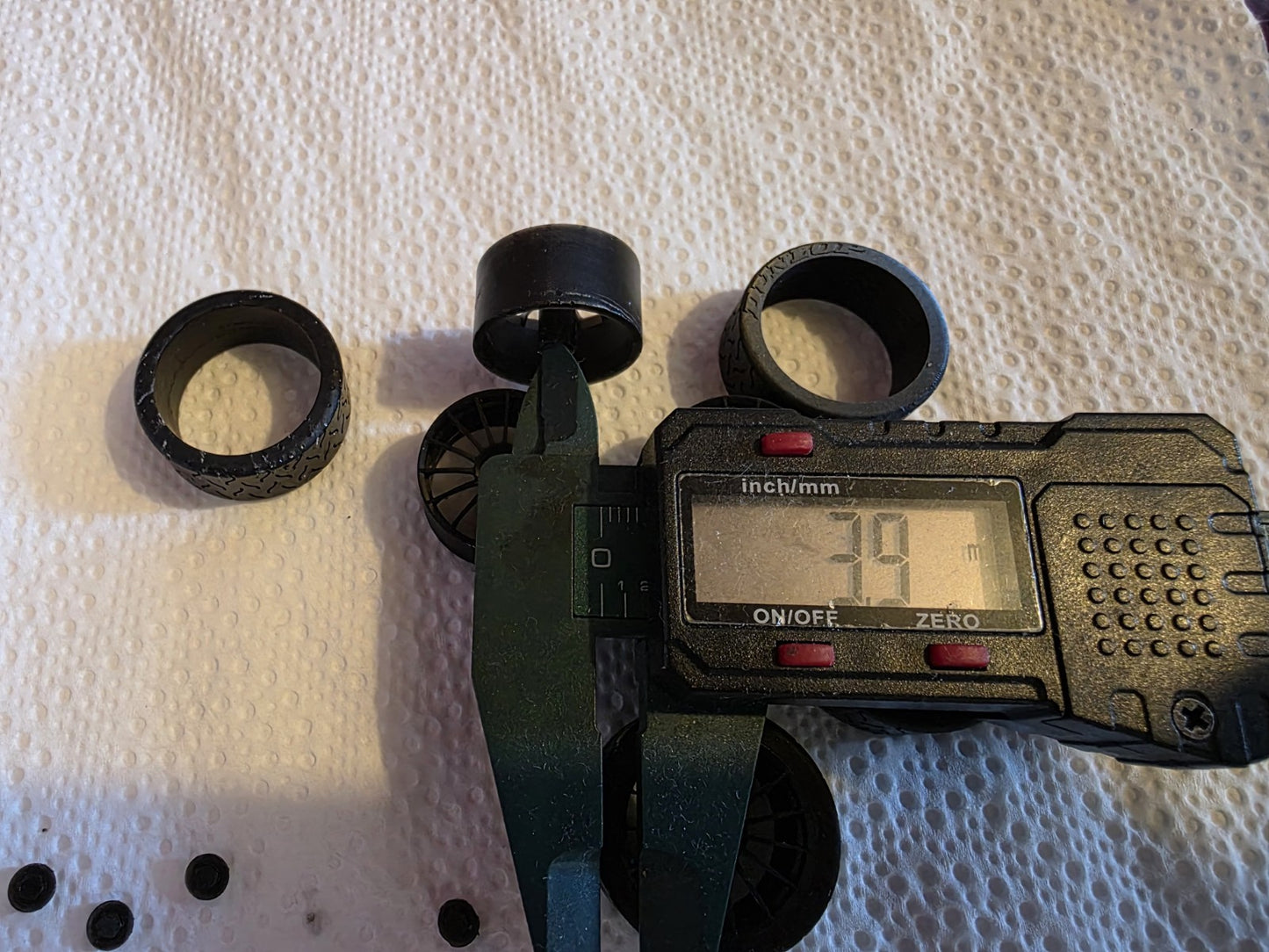 1/24 scale OZ SUPERTURISMO with TRACK Tyres