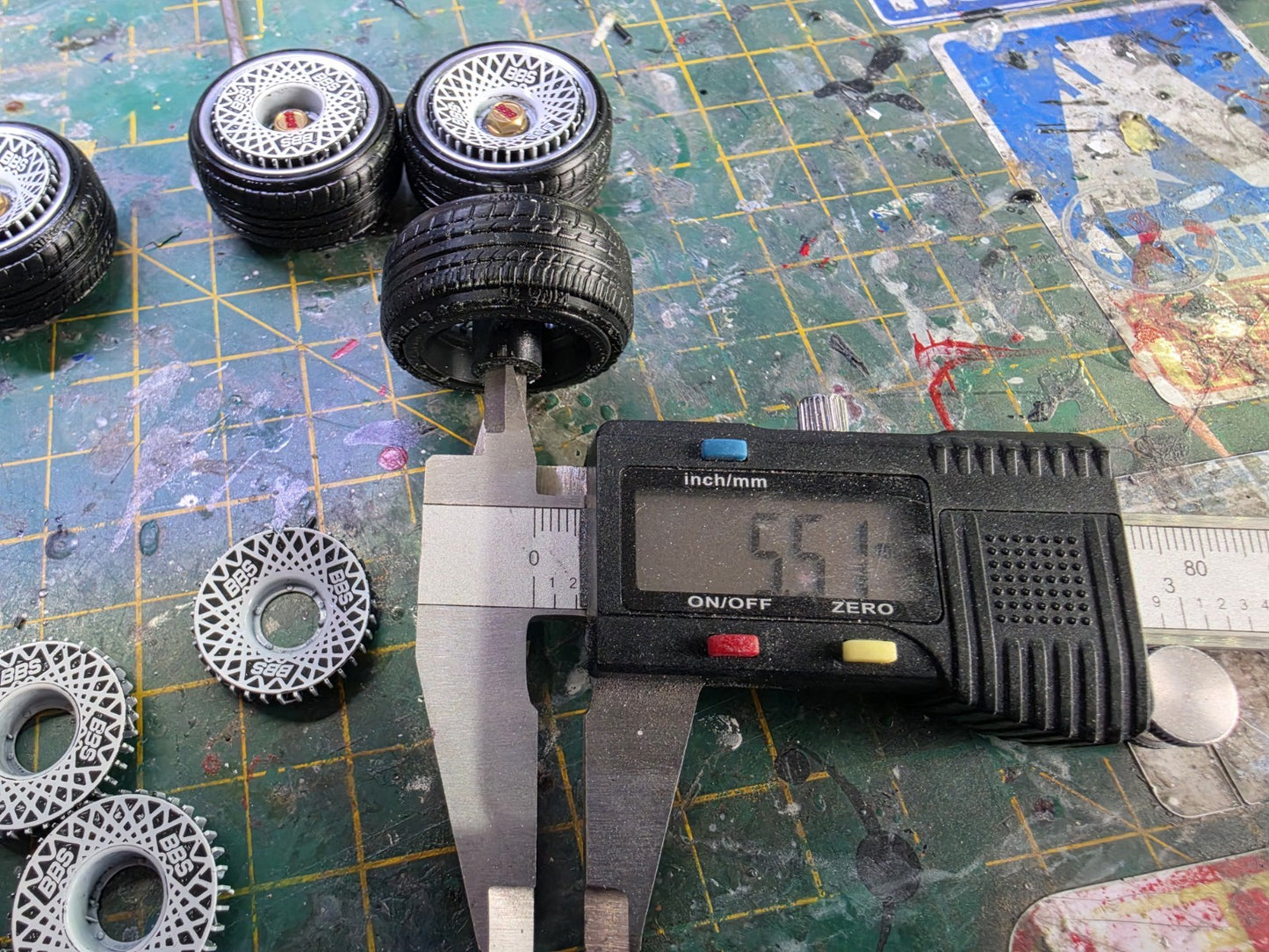 BBS E50 painted Set 1/18 Scale GREY with CHROME Barrels