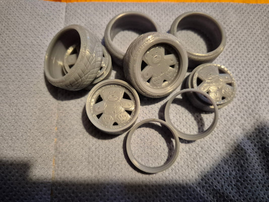 Ronal Teddy wheels with Stretched Toyo Tyres