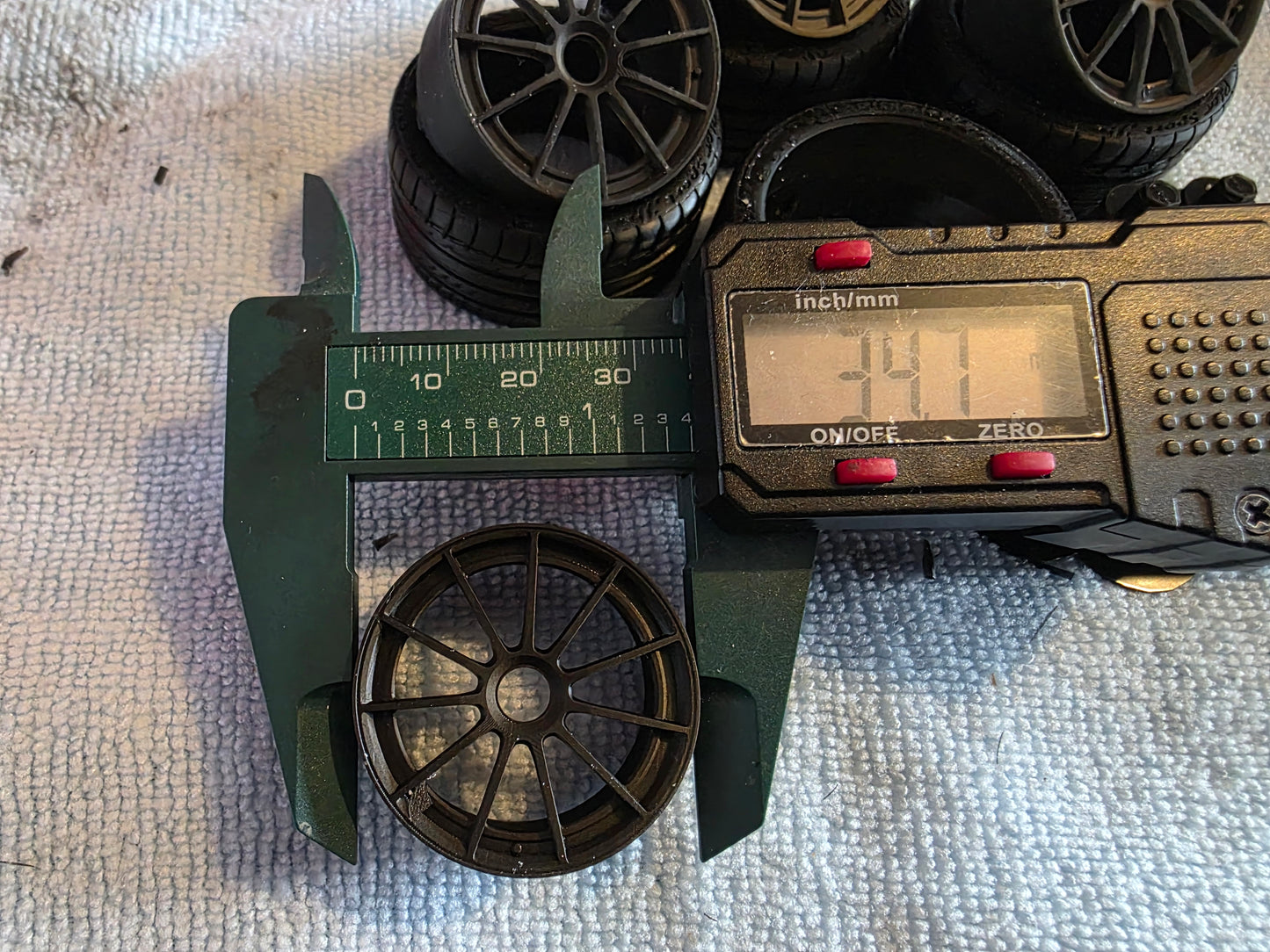 1/18 44mm Rotiform DTM with Michelin tyres