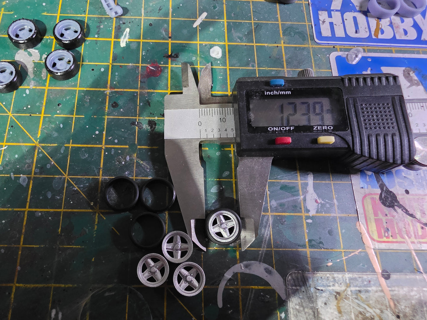 1/43 REVOLITE Silver