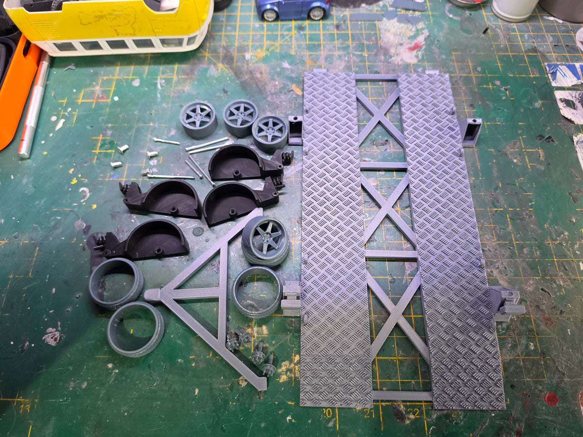 1/18 scale Functioning Lowered Transporter Trailer Kit