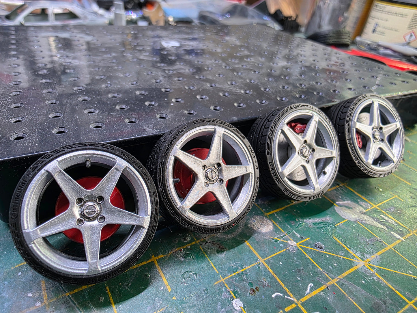 1/18 Dare V4 with Continental Tyres