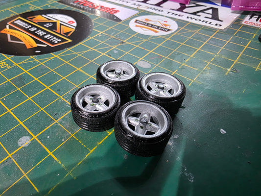 1/24 REVOLITE with Michelin Rubber tyres