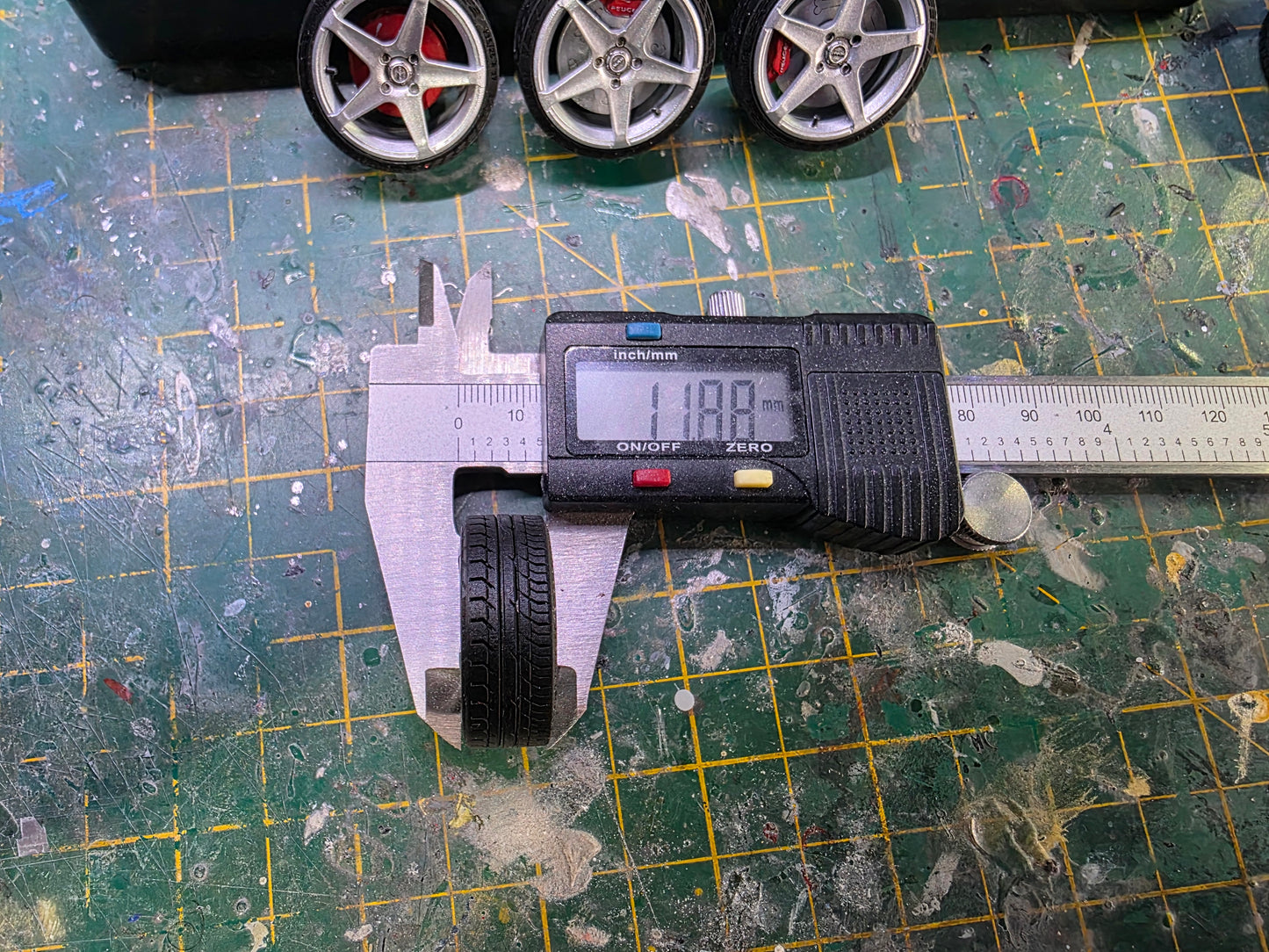 1/18 Dare V4 with Continental Tyres
