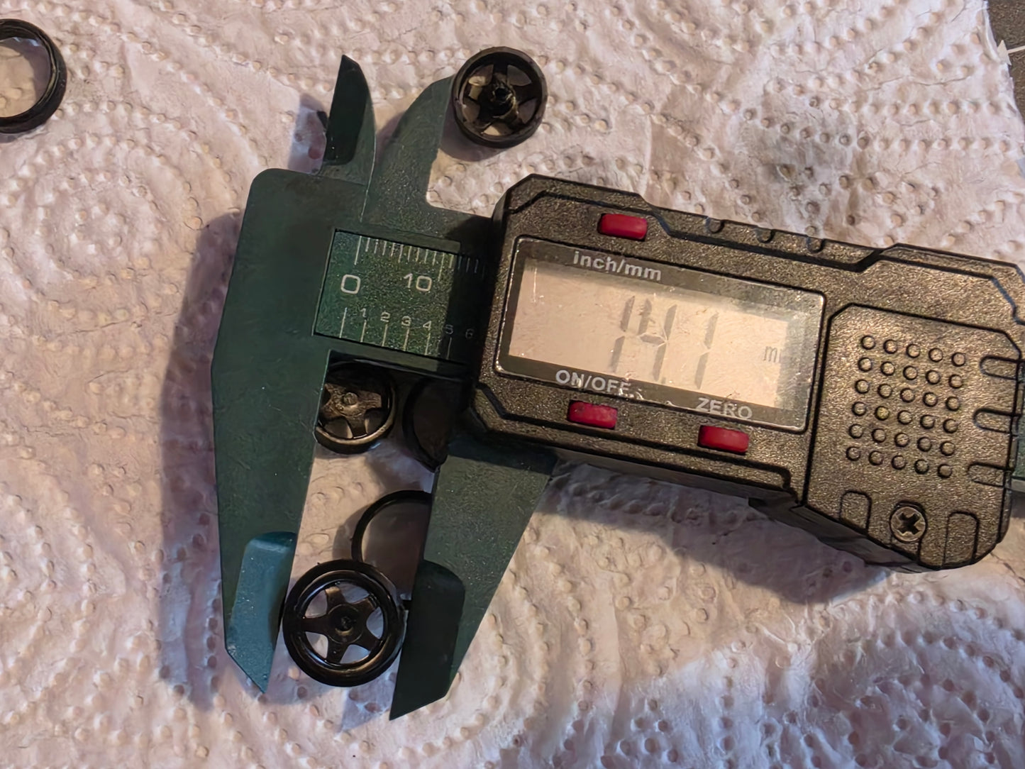 1/43 AEZ 5 Spoke Wheels with Resin Tyres