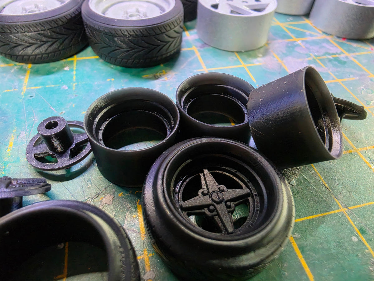 1/24 Work Equip 01 Wheels and Resin Tyres