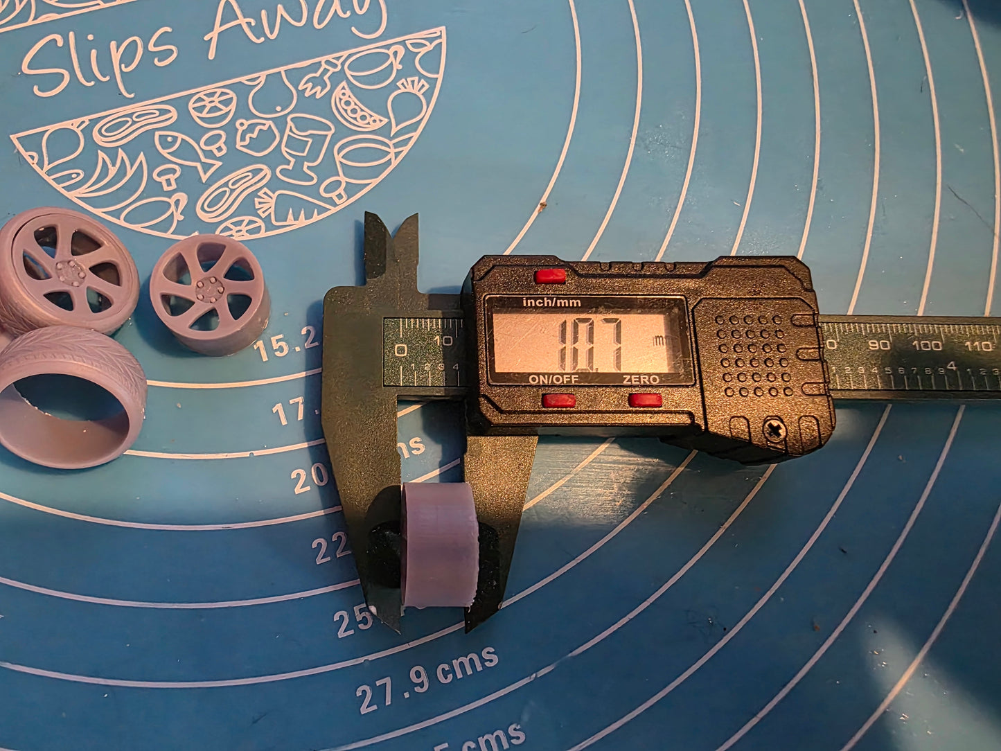 3SDM 0.06 with Stretched tyres
