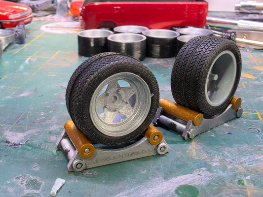 1/24 Jeep Banded Steels with Rubber Tyres Pre-painted