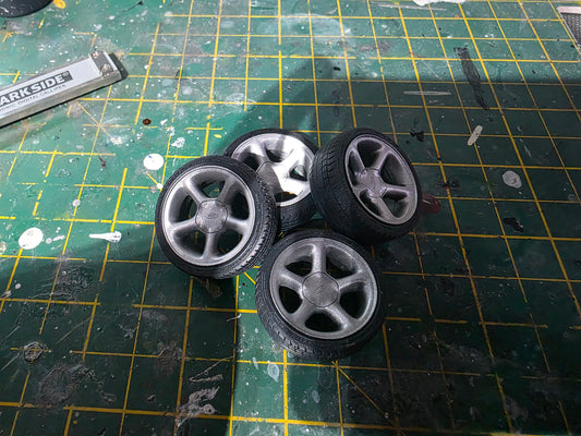 1/18 Cosworth with Michelin Tyres