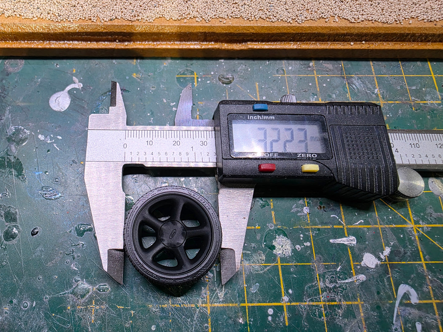 1/18 Ford Cosworth with Michelin tyres