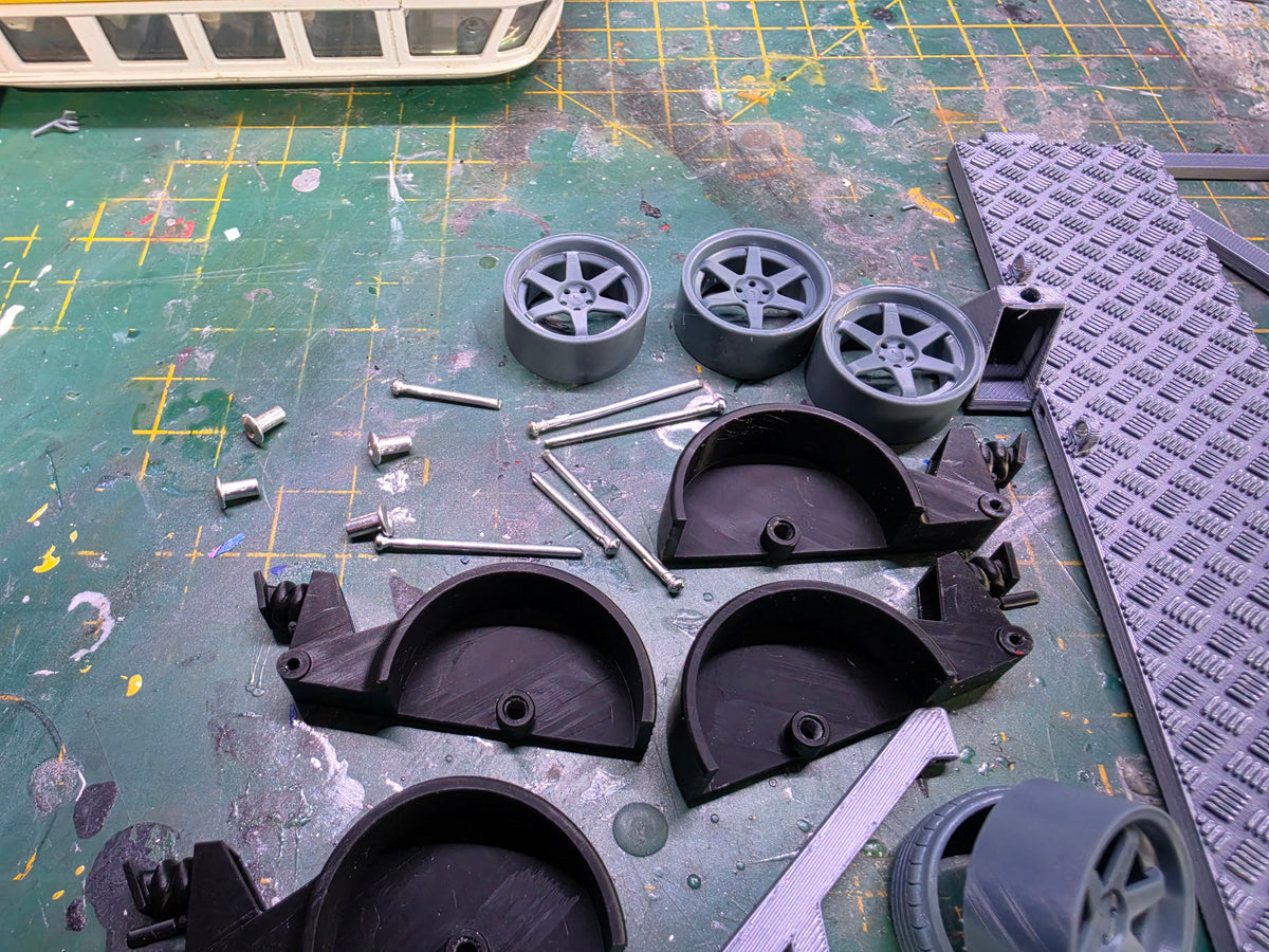 1/18 scale Functioning Lowered Transporter Trailer Kit