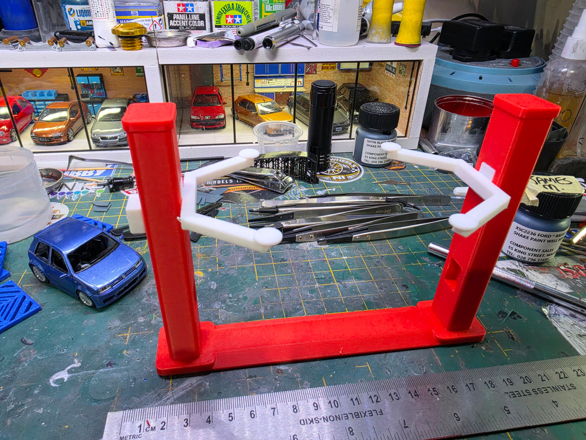 1/18 Scale 2 Post Lift for Dioramas