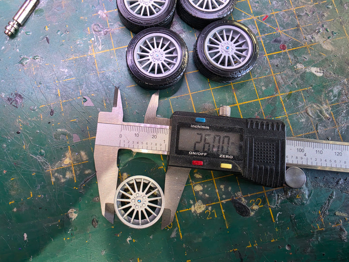 1/18 BMW Style 32 with Falken Tyres Pre-painted