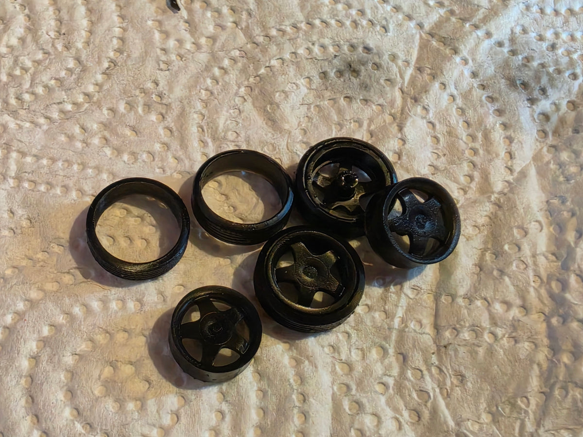 1/43 AEZ 5 Spoke Wheels with Resin Tyres