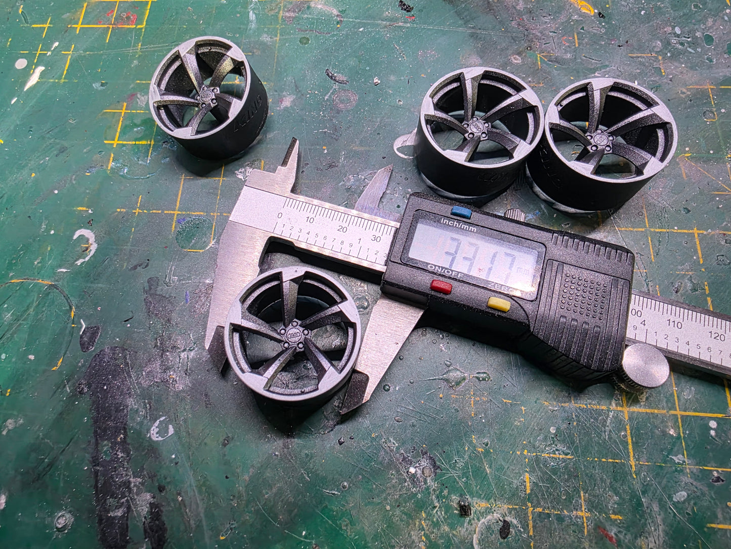 1/18 Black Edition style