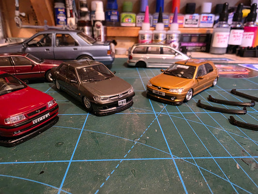 1/43 scale Espace splitter Rubber