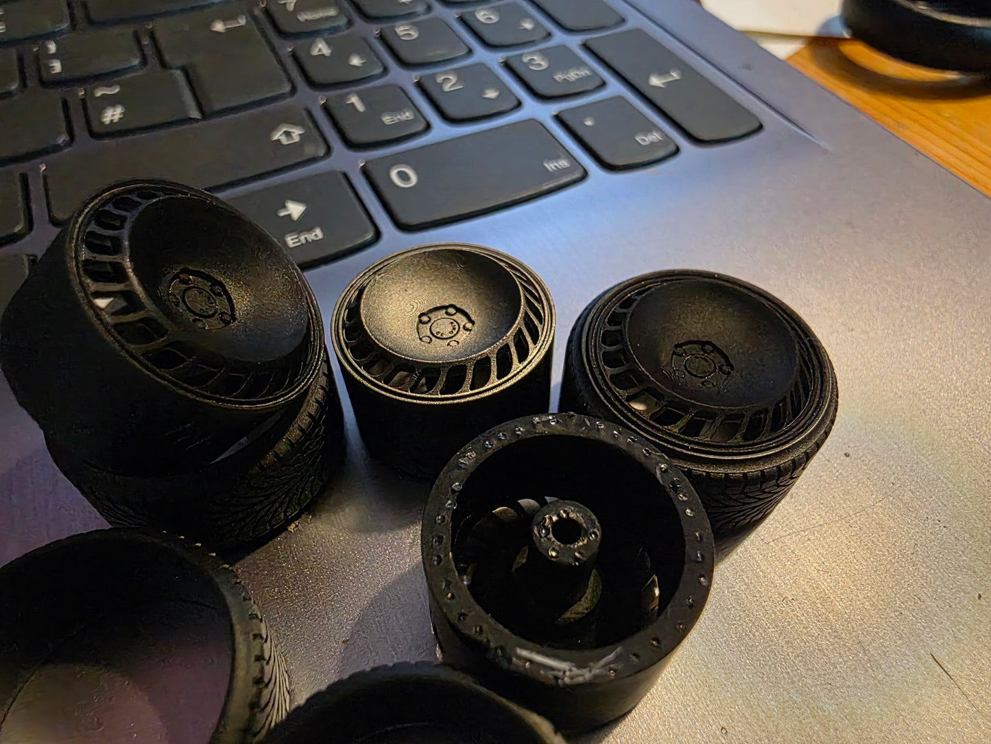 1/24 Messer Turbo Fans with LOW PROFILE stretched Tyres