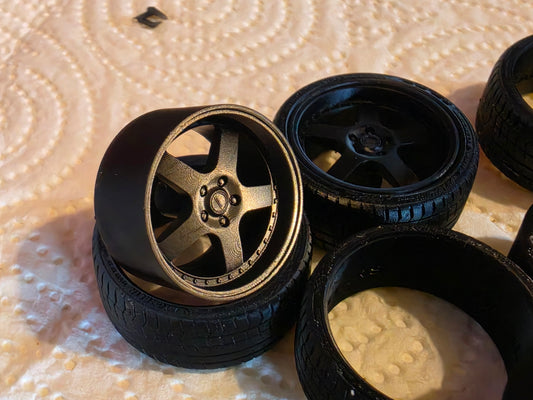 28mm Simmons FR1 with Resin Michelin Tyres