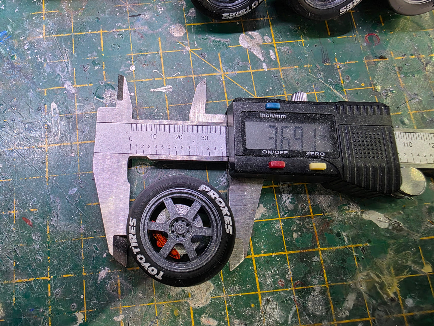 1/18 JR12 with Toyo Tyres