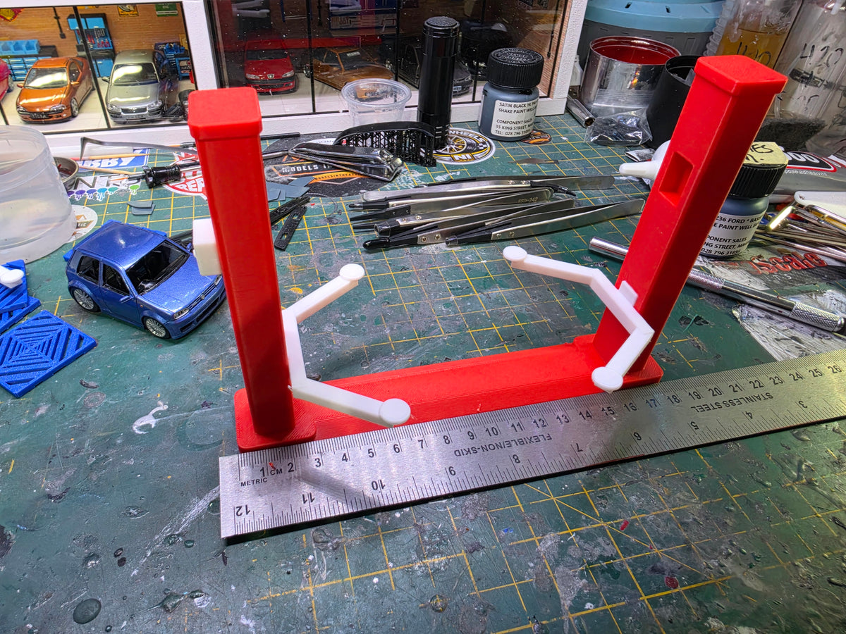 1/18 Scale 2 Post Lift for Dioramas