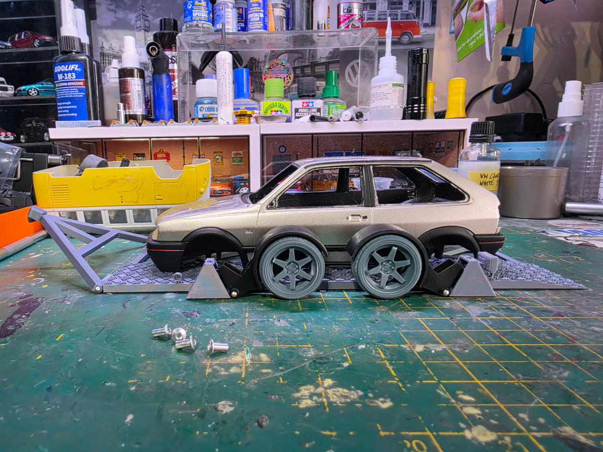 1/18 scale Functioning Lowered Transporter Trailer Kit