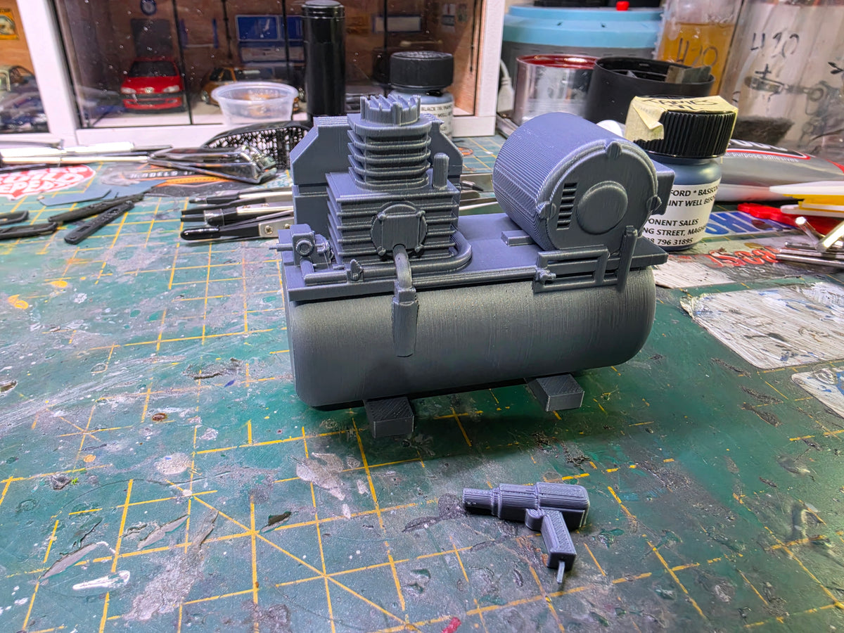 1/18 Scale Air Compressor for Dioramas