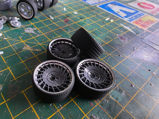 1/18 Rotiform CBU with Ultra Low Tyres