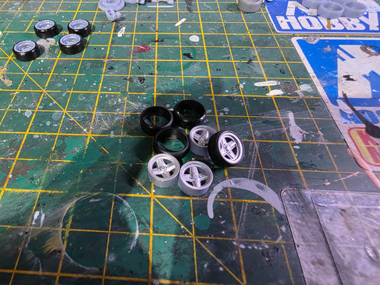 1/43 REVOLITE Silver