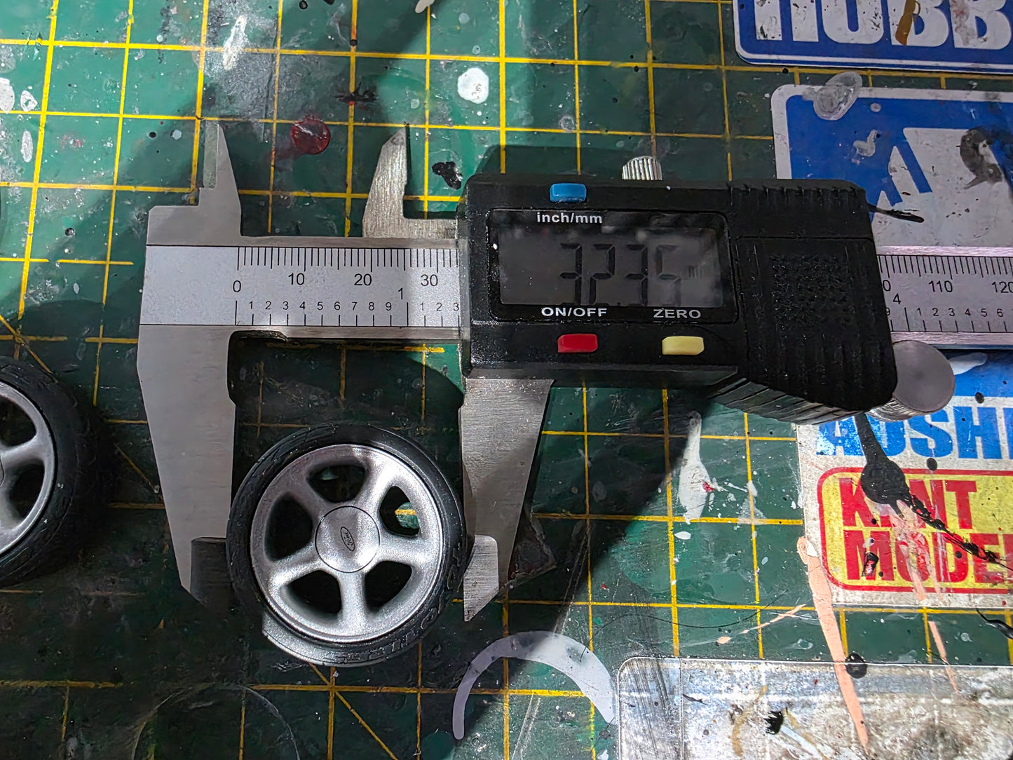 1/18 Cosworth with Toyo Tyres