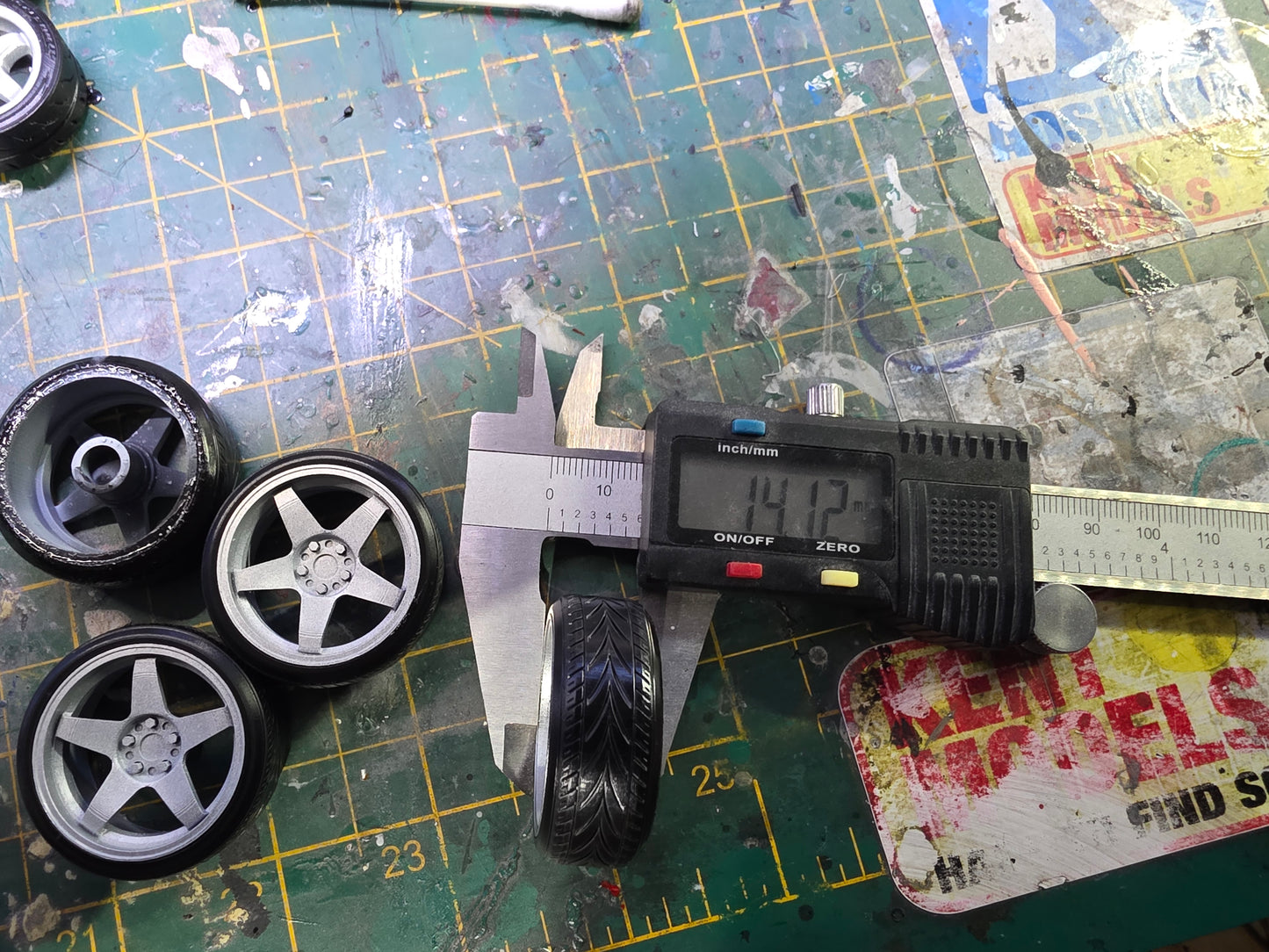 1/18 Rota GTR Silver with Stretched Rubber Tyres