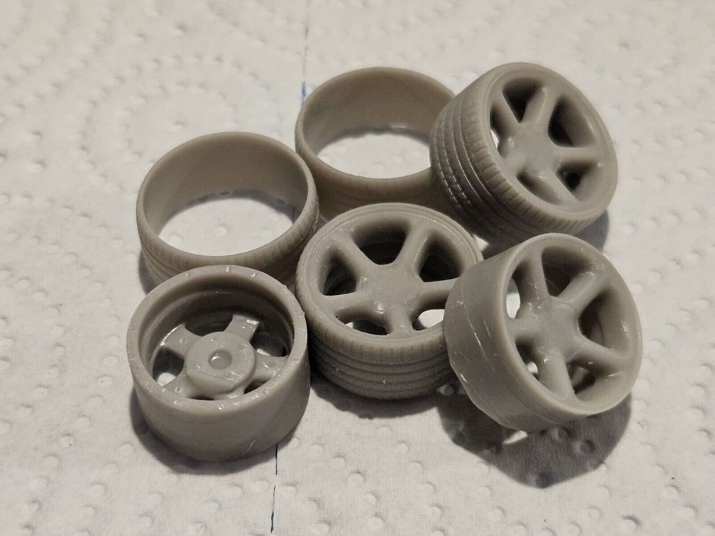 18" Cosworth 1/24 Scale alloys low profile tyres